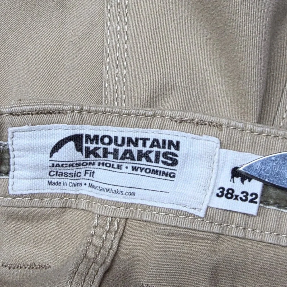 Mountain Khakis Classic‎ Fit Men's Khaki Pants Size 38x32